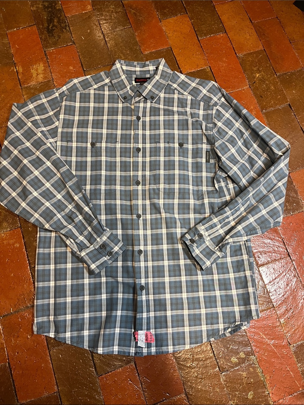 MEN SHIRT MEDIUM Islander long sleeve button up blue and white plaid 1063